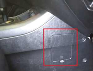 Dostęp do urządzenia w kabinie ratunkowej Forda