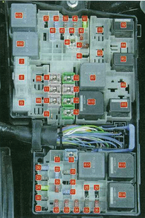 Schemat fotoblokowy pod maską ford focus 3